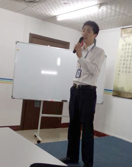 財務輕，怨何生，言語忍，忿自泯