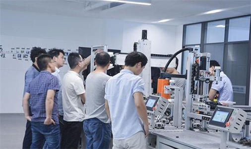 辦電工證在哪里辦？辦電工證要多少錢？